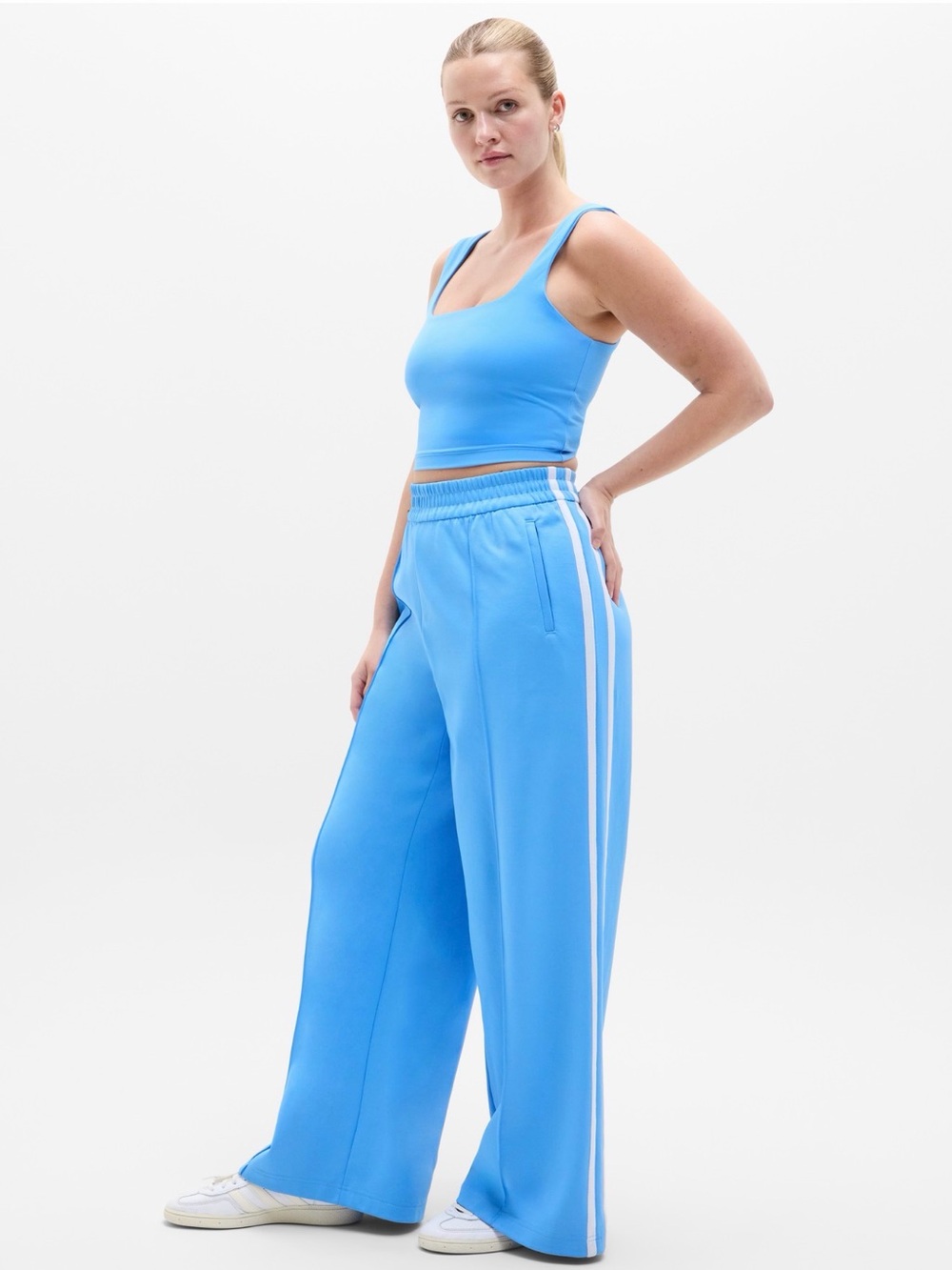 ATHLETA Tempo Wide Leg Blue Track Pants with White Side Stripes Size L Quality - Picture 1 of 8